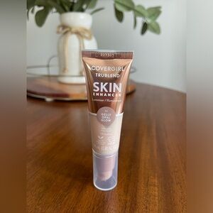 NEW!! Covergirl TruBlend Luminizer